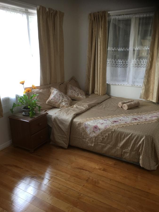 At Homestay Auckland Exterior foto